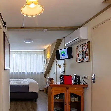 Bed & Breakfast Aan Het Park 3*