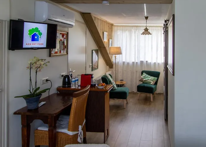 Aan Het Park Bed & Breakfast 3*